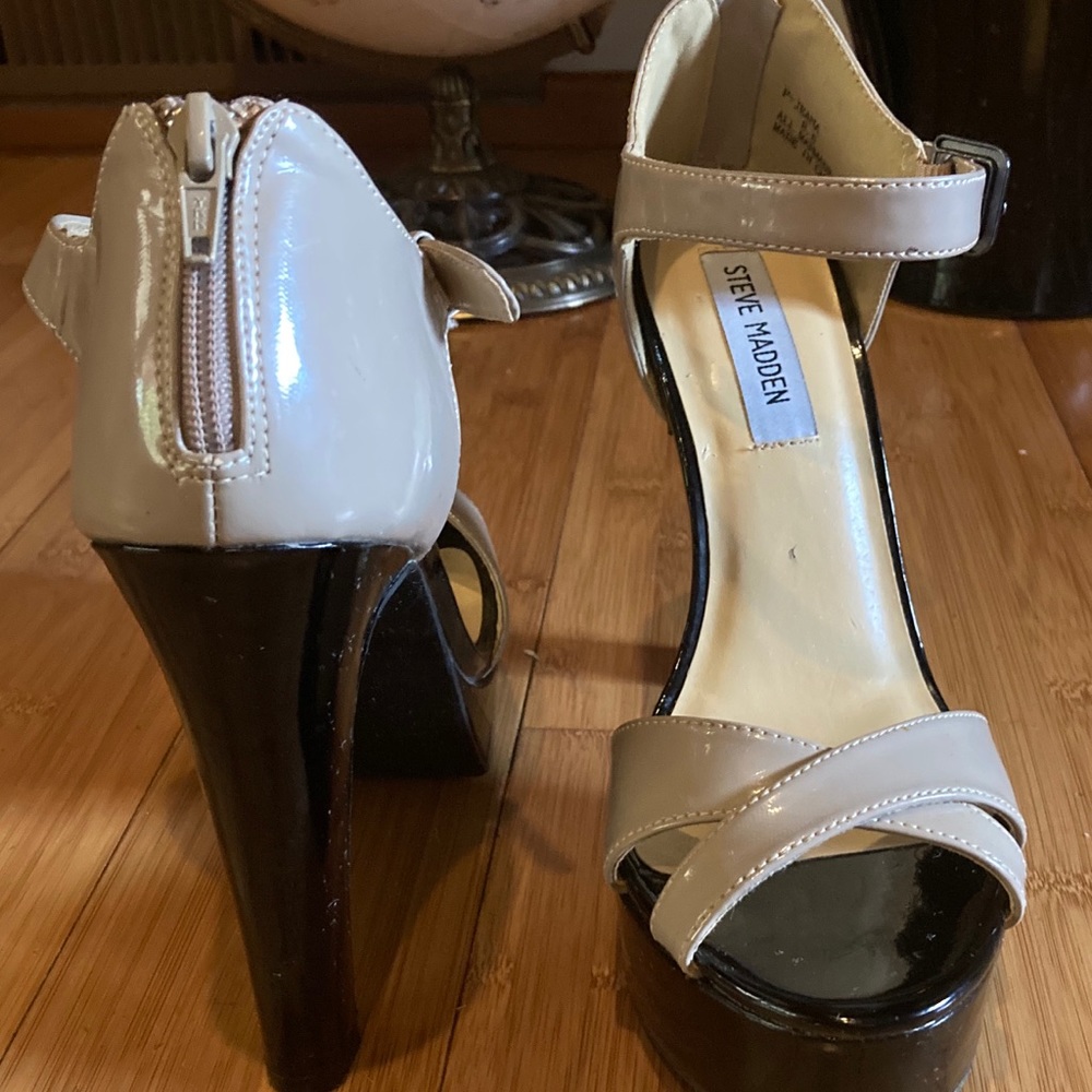 Heels - Picture 2 of 3